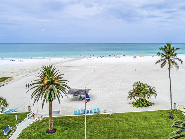 On Beach Siesta Key Vacation Condo Two Bedrolom Sleeps 8
